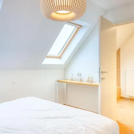 Lively Coastal Haven 3bd Retreat 블랑켄베르크